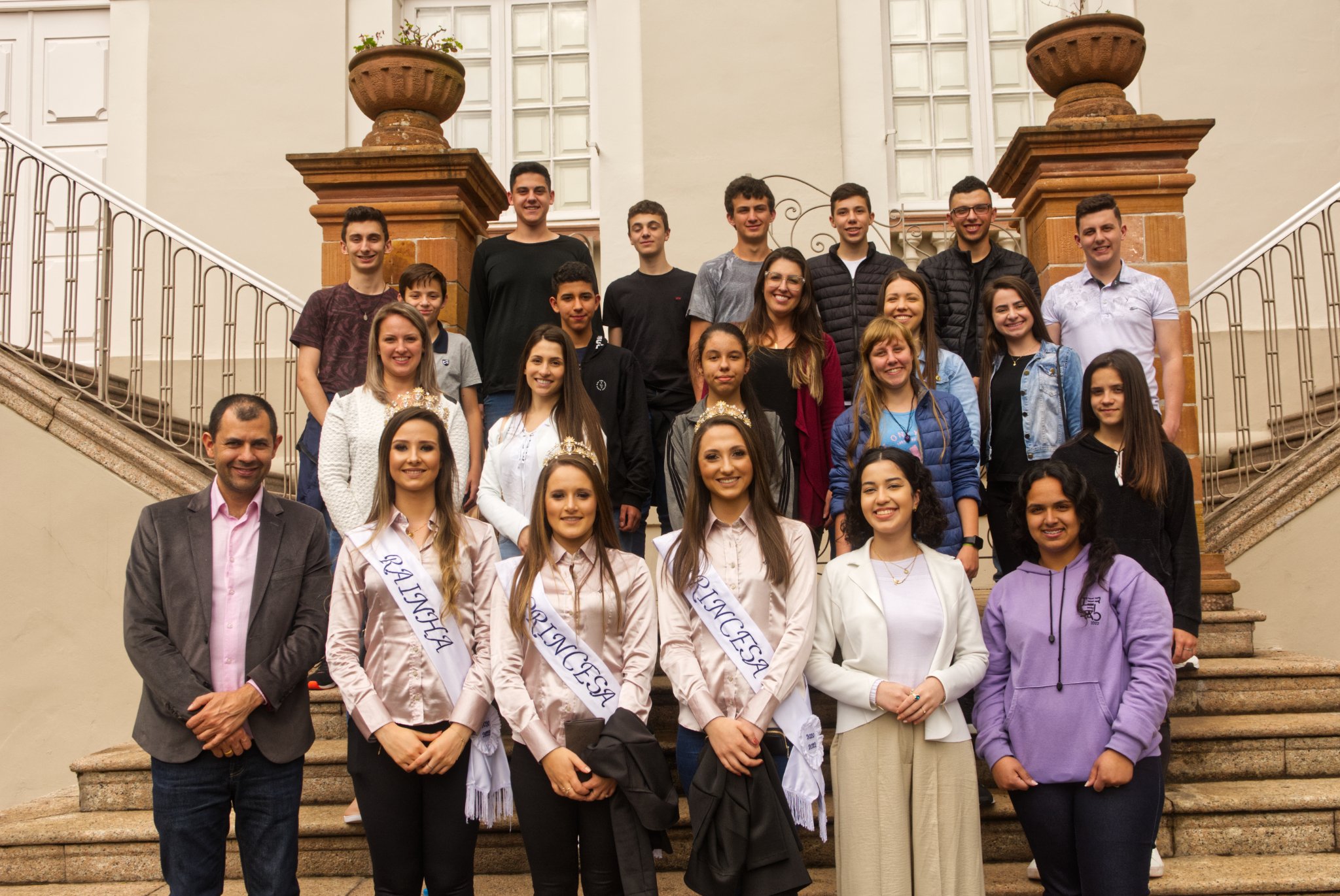 Integrantes Do Projeto Jovem Cidad O Conhecem As Sedes Dos Poderes Do