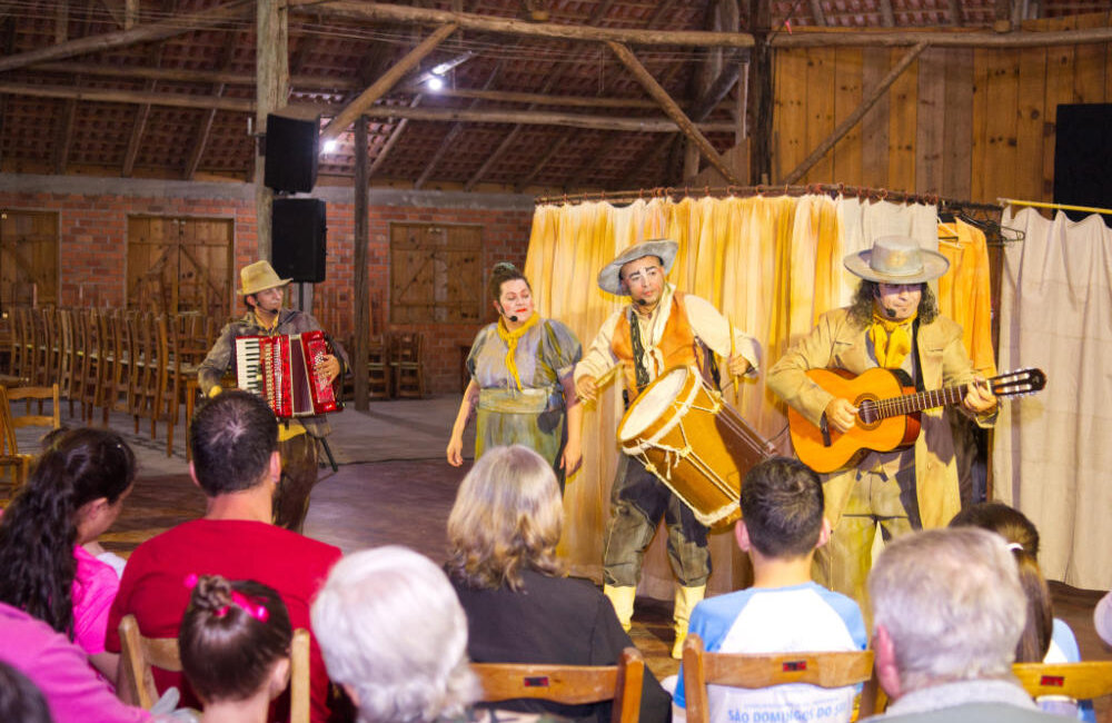 Mostra incentiva a cultura e os talentos locais do município