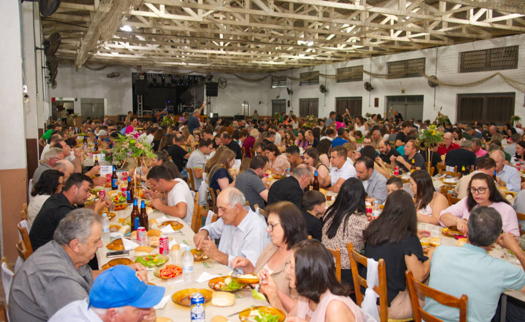 37 anos de Vanini foi comemorado no Festival das Carnes