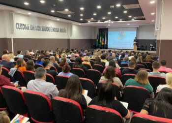 Vanini presente em Encontro Regional da Assistência Social