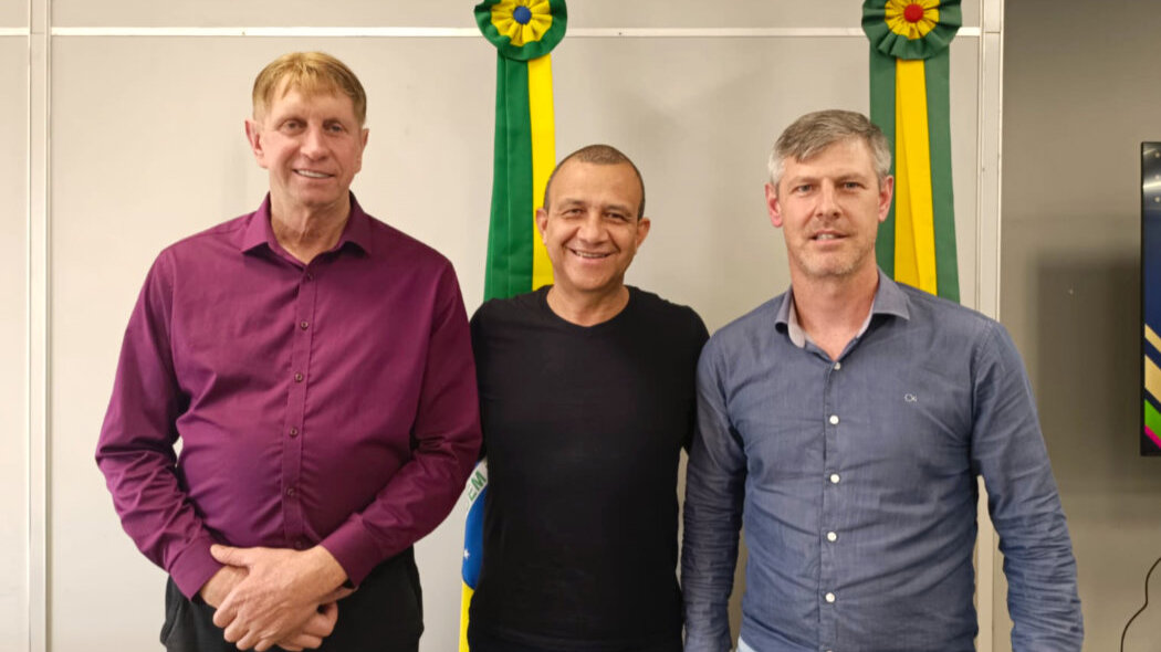 Prefeito e secretário participam de reuniões em Porto Alegre