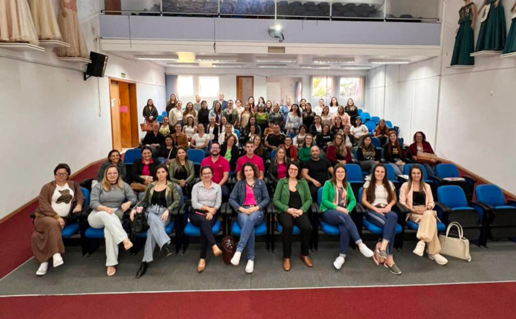 Vanini participou de capacitação regional sobre assistência social em São Domingos do Sul