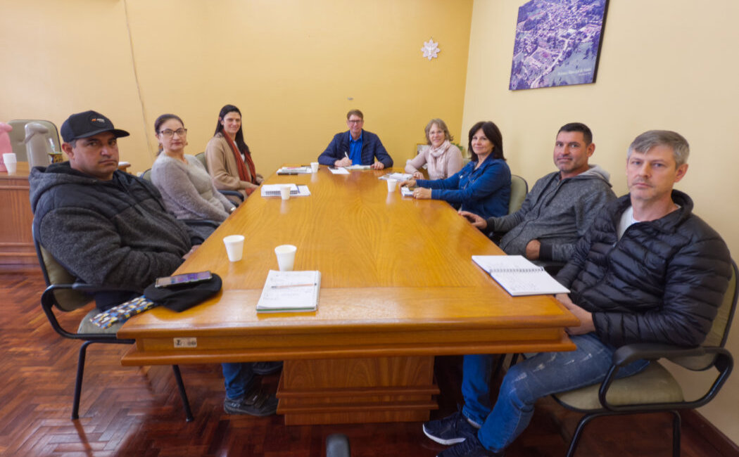 Gestão municipal realiza reunião de avaliação e planejamento