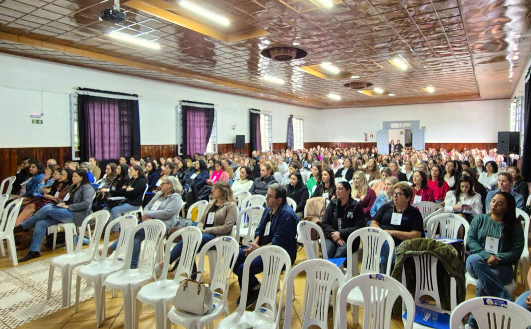 Vaninenses participam do 1º Fórum Regional da Rede de Proteção da Criança e do Adolescente