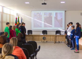 Administração Municipal prestigia apresentação do projeto Eco Clube Escolar da Escola Cônego Josué Bardin